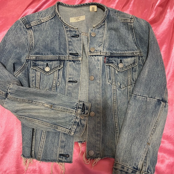 Levi’s jean Jacket size medium women’s - Picture 1 of 3